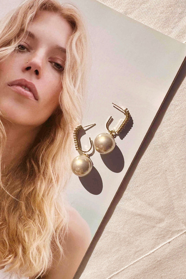 Moonlight Drop Earrings - Grey ACCESSORIES Sage and Paije