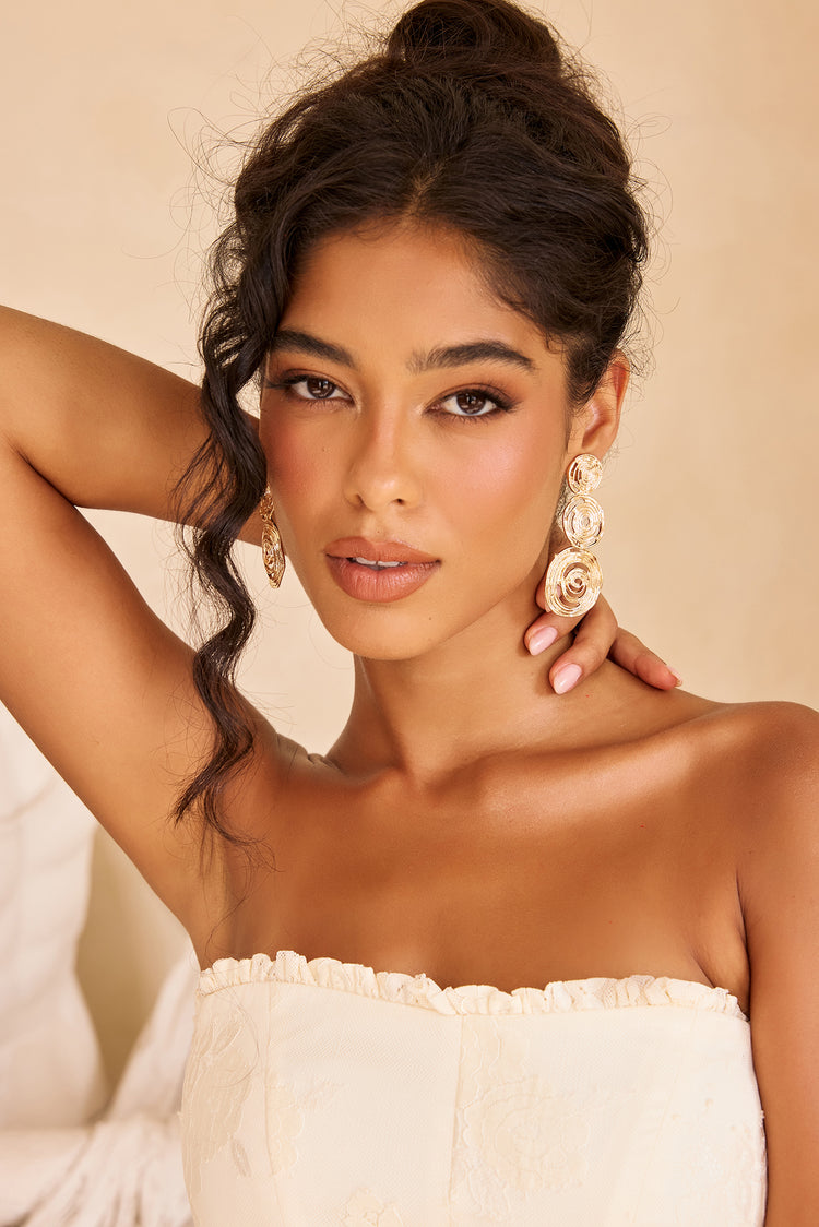 Echo Of Love Earrings - Gold