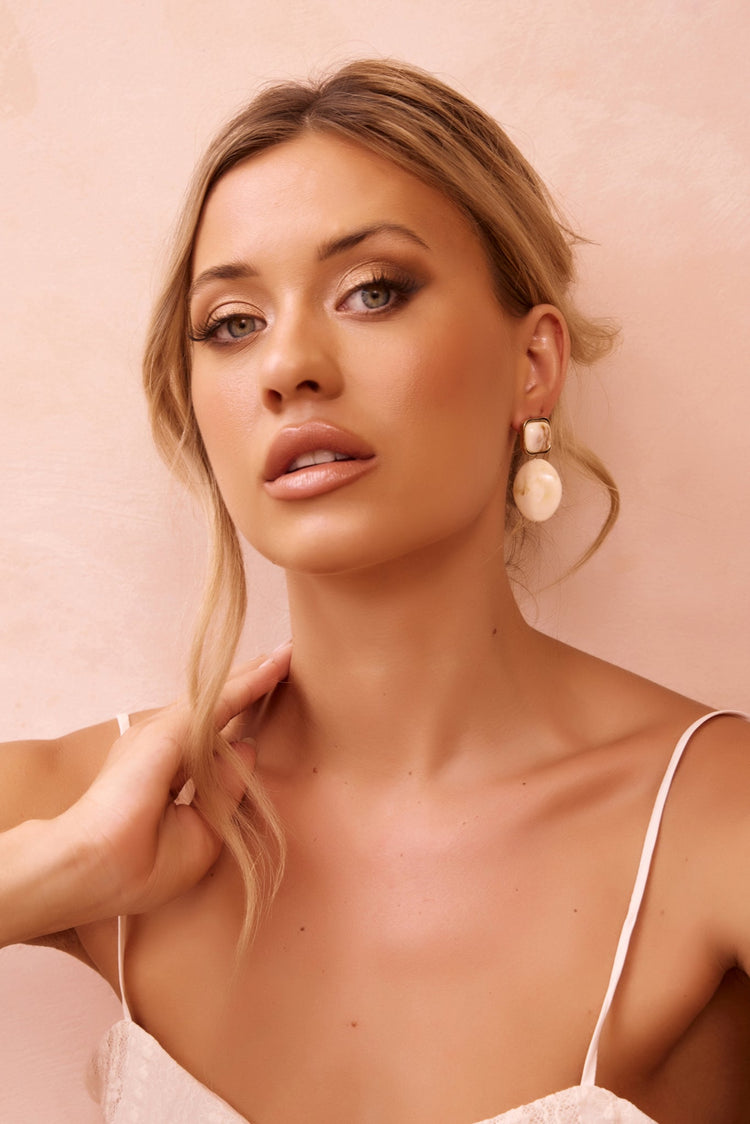Chilled Cocktails Earrings - Beige for women