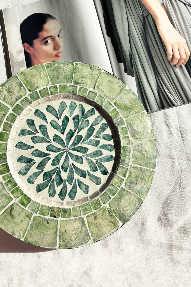 Hard To Forget Decorative Plate - Green for women