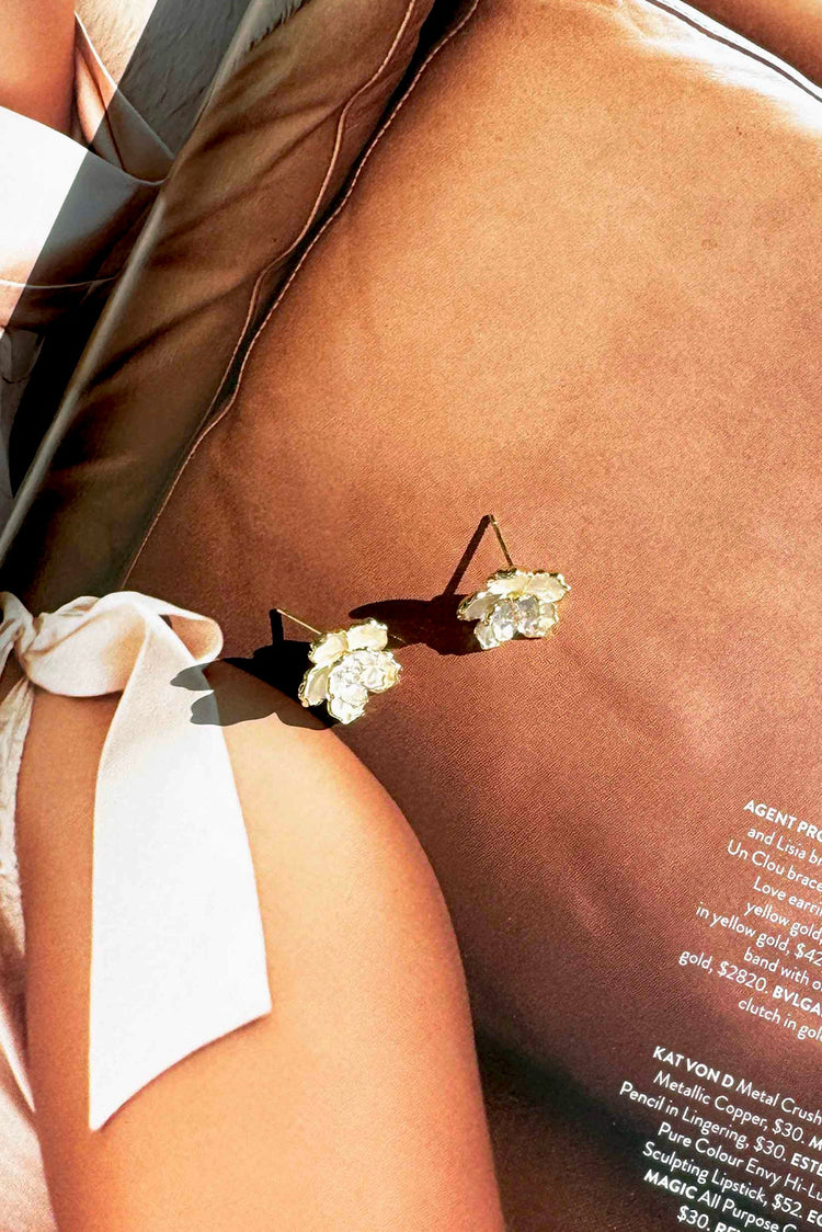 I’m The Mood Earrings - White for women
