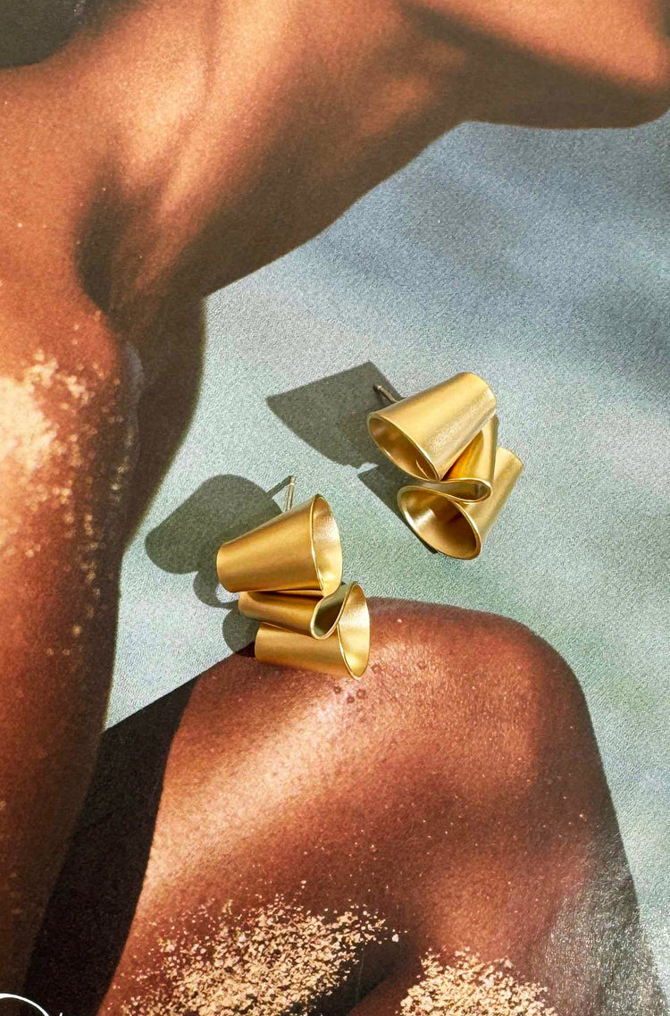 Luna Fold Earrings - Gold for women