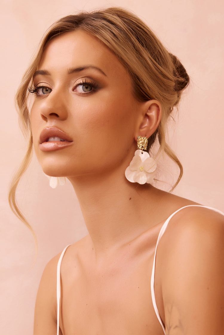 Summer Swooning Earrings - White for women