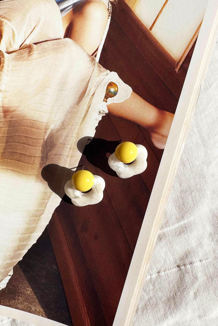 Sunny Side Bloom Earrings - Yellow for women